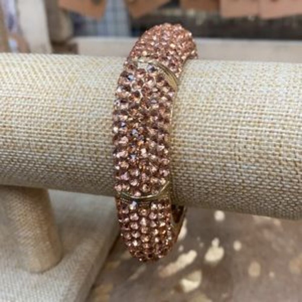🔸STUNNING🔸 Peachy Rose Gold Square Fashion Bracelet!!! - Picture 3 of 7
